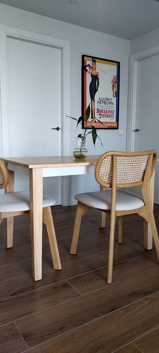 Mesa de madera cocina/comedor
