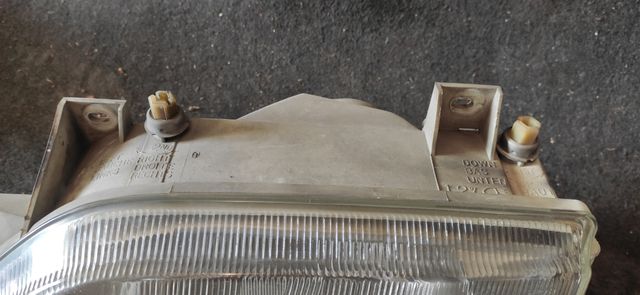 Foco delantero izquierdo Ford Escort