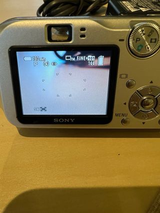 Camara de fotos digital SONY