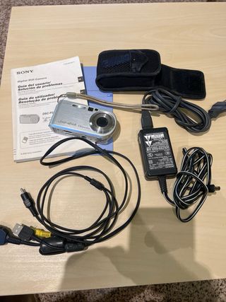 Camara de fotos digital SONY