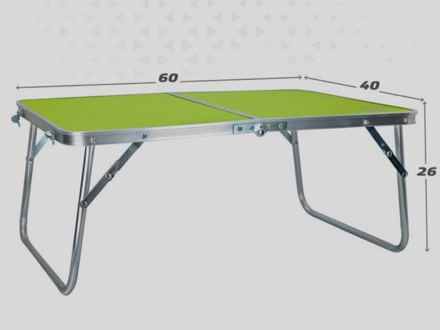 Mesa de camping portátil nueva 