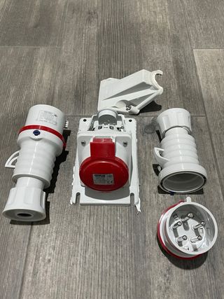 LOTE ENCHUFES INDUSTRIALES GEWISS 3P 32A ip44