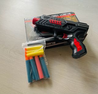 PISTOLA LANZA DARDOS DE ESPUMA 