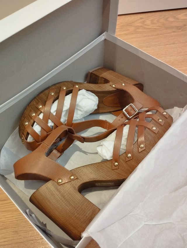 Sandalias de tacón años 70