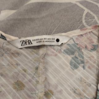 Blusa flores Zara