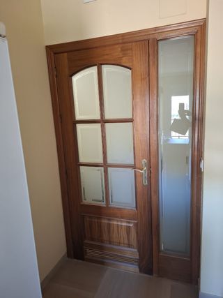 Puerta de madera 

