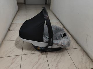 Maxi Cosi más base Isofix para coche