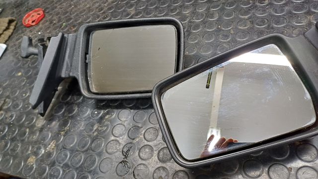 81 Specchietti Ford Escort