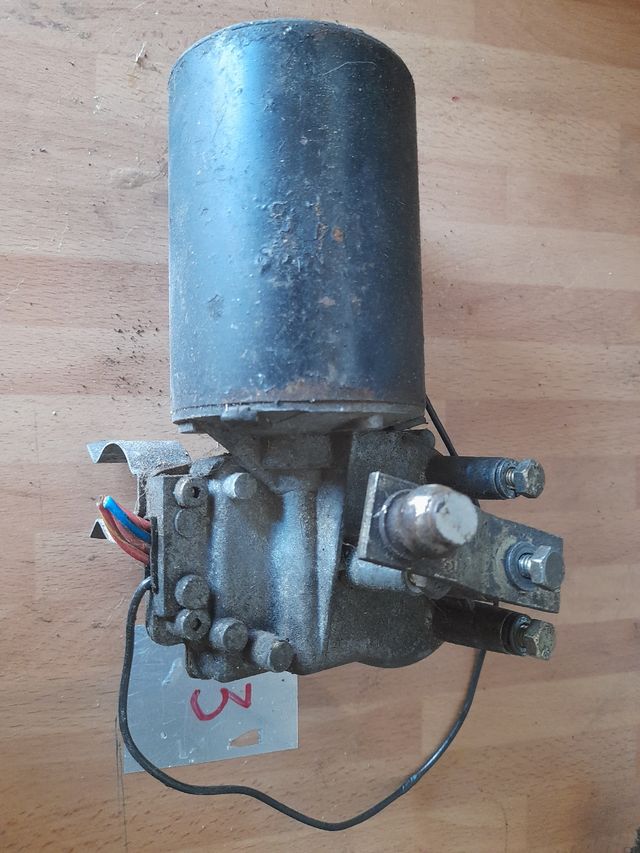 Bmw e28 motor limpia