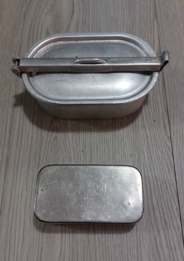 Porta siringhe e sterilizzatore vintage