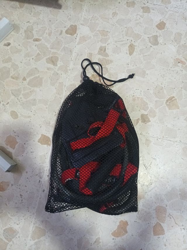 Palas y gomas de natación