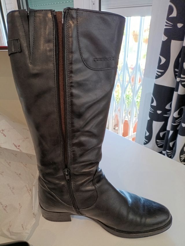 Botas altas de mujer, de caña ancha