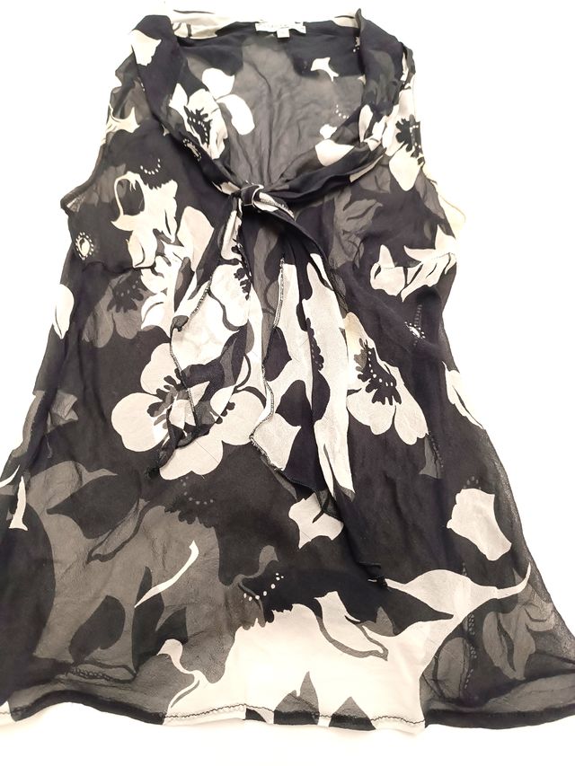 Top donna in seta, design floreale, bianco e nero