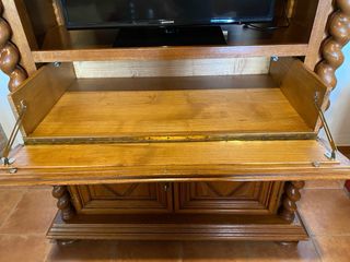 Mueble tv o estanteria hecho a mano por ebanista