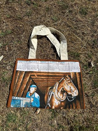 Agenda 1987: Un viaje al pasado en una tote bag ún