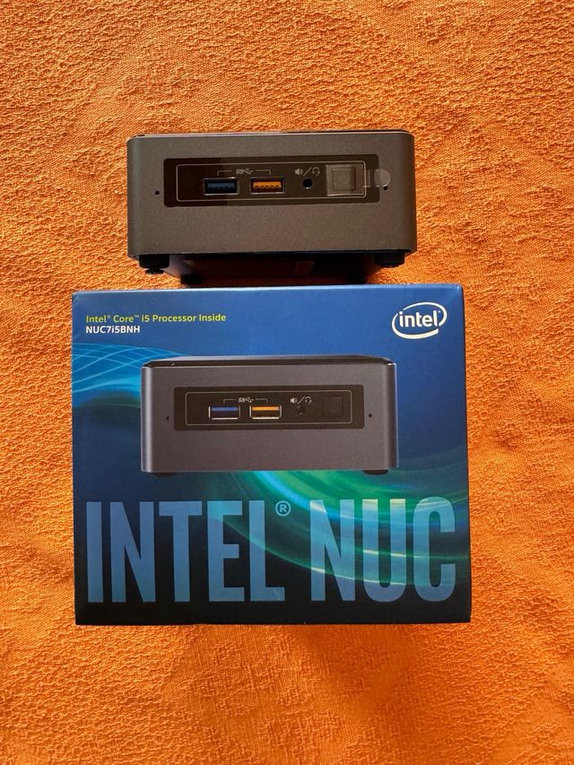 Intel NUC 7 Core i5 