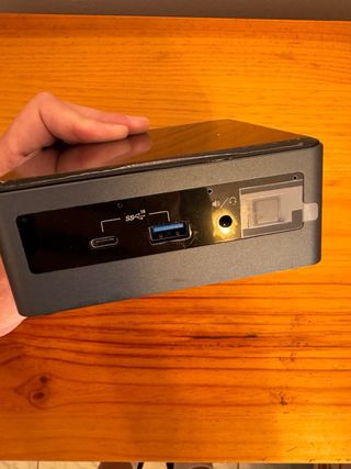 Intel NUC 10 Core i3