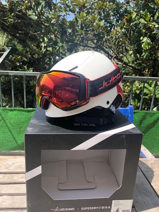 Casco cebé x superdry de esqui
