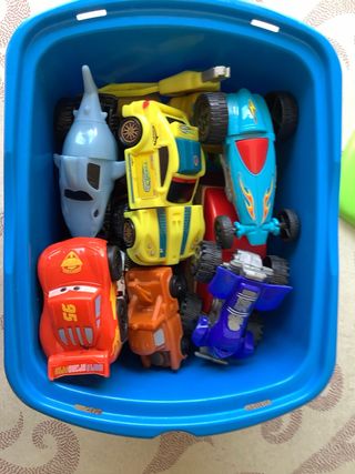 OPORTUNIDAD LOTE DE COCHES DE JUGUETE CAJA REGALO