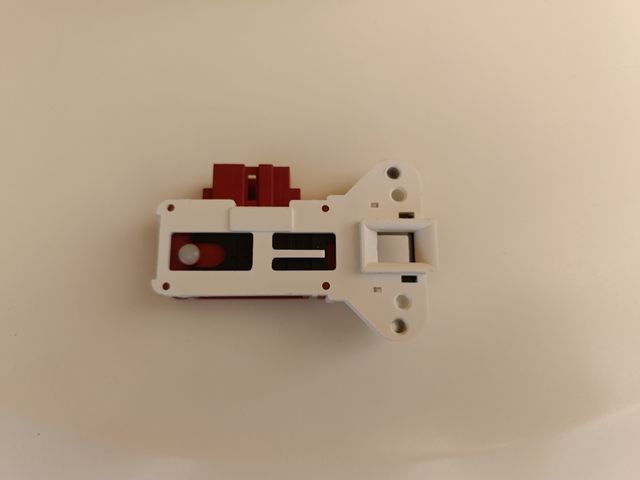 Bloqueo seguridad puerta lavadora