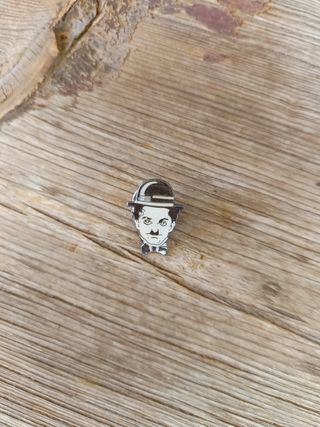 Insignia pin de chaplin