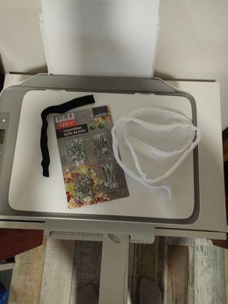 Confezione Spille da Balia e Velcro