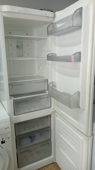 Nevera y lavadora
