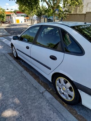 Renault Laguna 2000