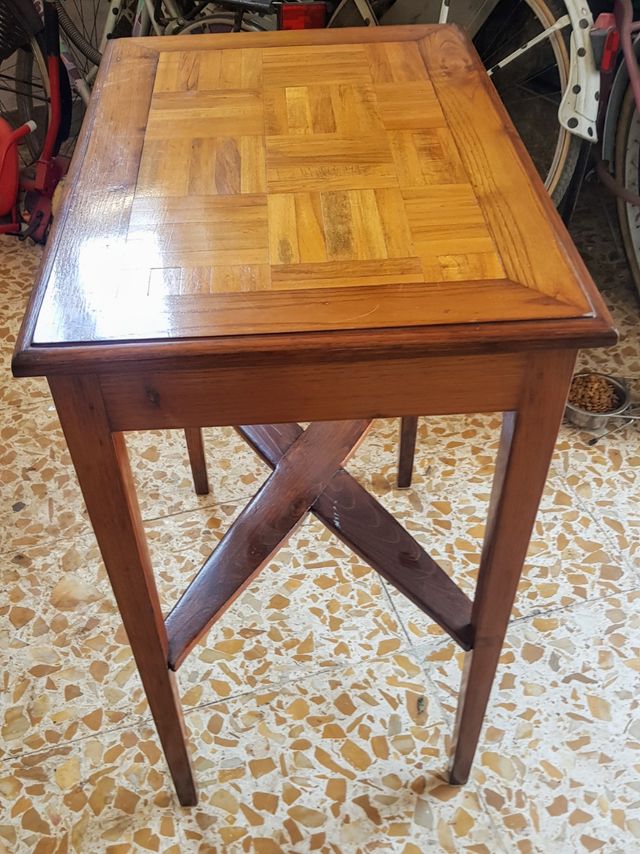 Tavolinetto antico restaurato