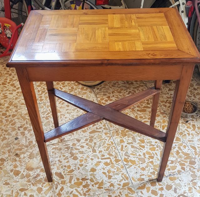 Tavolinetto antico restaurato