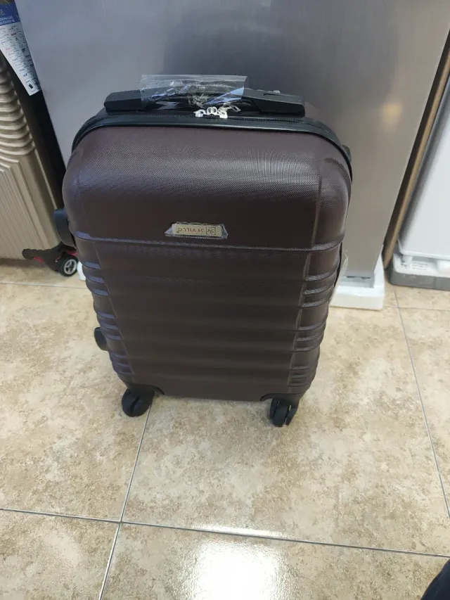 Nuove valigie da cabina da 10 chili