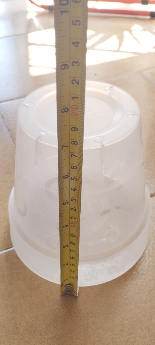 6 Macetas plásticas de colores