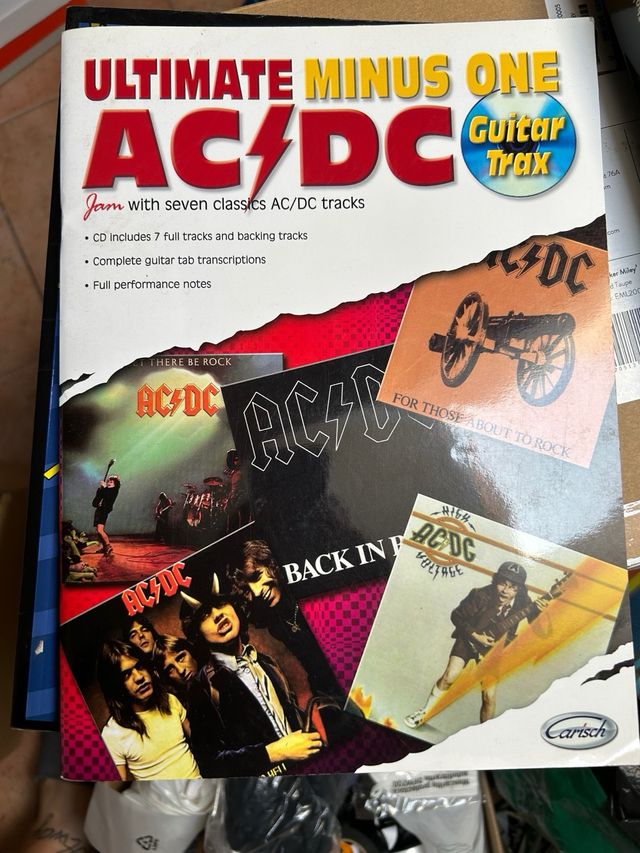 Partituras acdc sin CD
