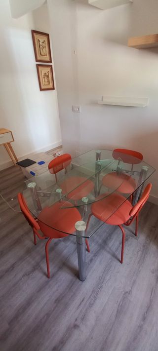 Mesa de cristal abatible + 4 sillas