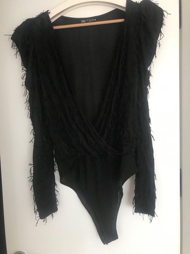 Body negro hombreras