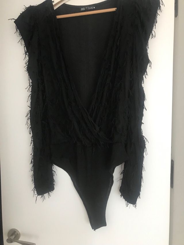 Body negro hombreras