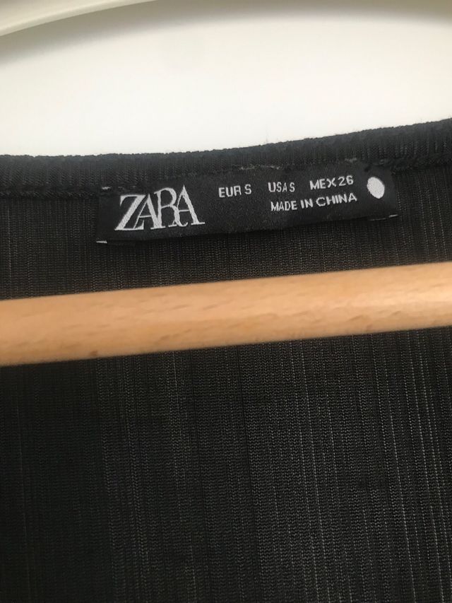 Body negro hombreras