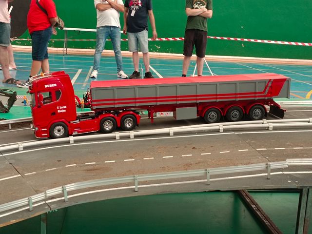 Remolque chatarrera tamiya 1:14