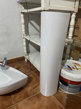 lavabo de pie con grifo