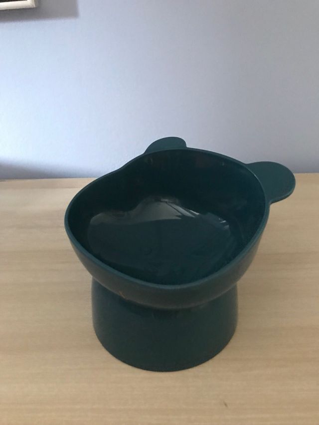 2 Comederos y 1 bebedero para gato