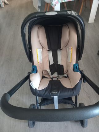 Silla de paseo, capazo y silla de coche