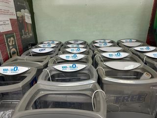 Neveras pequeñas abiertas