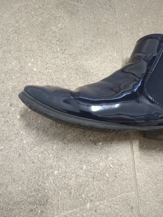 Botines acharolados 