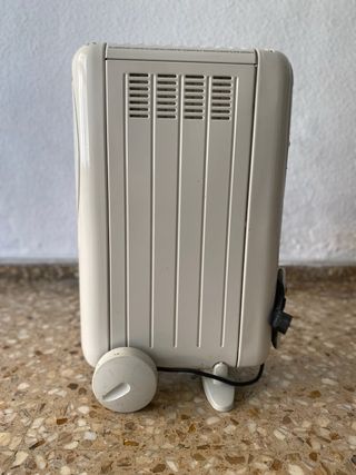 Radiador portátil eléctrico de 4 líneas Ufesa