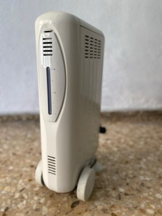Radiador portátil eléctrico de 4 líneas Ufesa