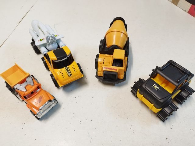 Lote de camiones de obra de juguete