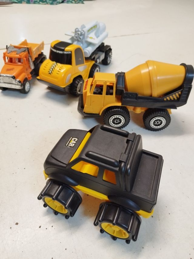 Lote de camiones de obra de juguete