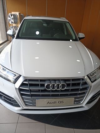 Audi luz led Original con logo Quattro 