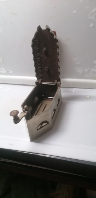 ANTIGUA PLANCHA CARBÓN METAL BLANCO