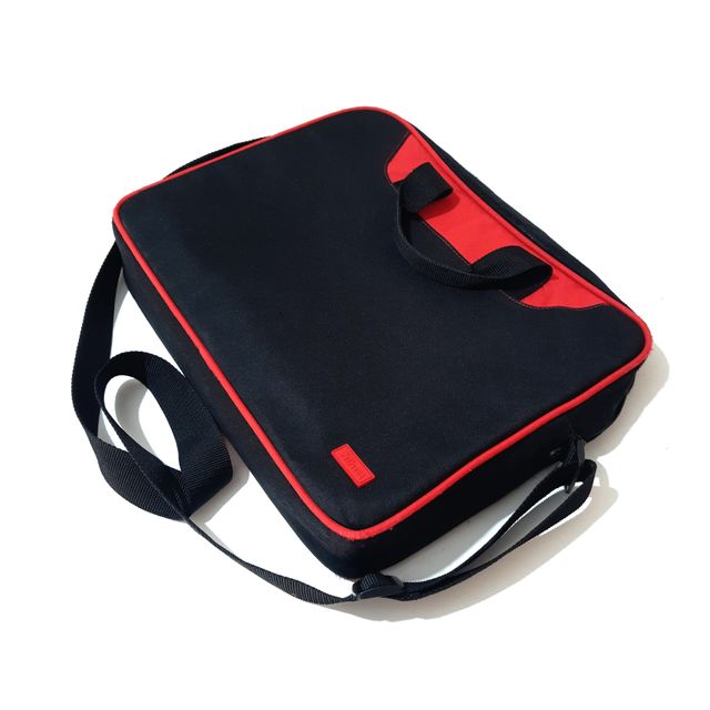 Funda maletin Trust para portatil 15,6" Roja negra